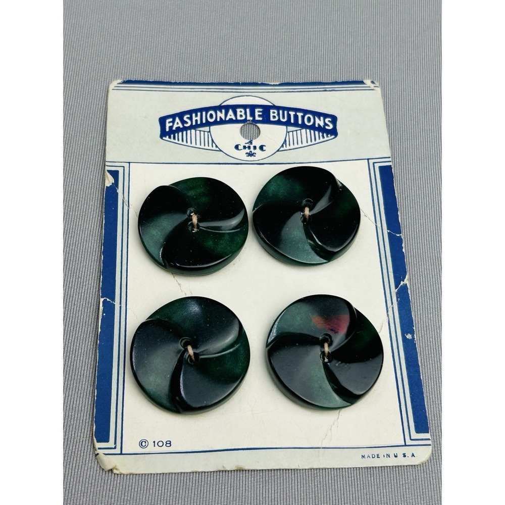 Dark Green Chunky Swirl Plastic Fashionable Buttons NEW On Card Set Of 4 READ